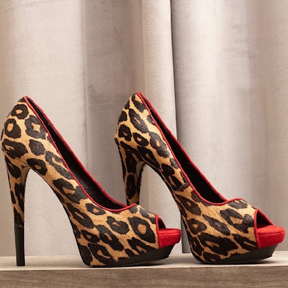 Leopard Heels - Picture 3 of 4
